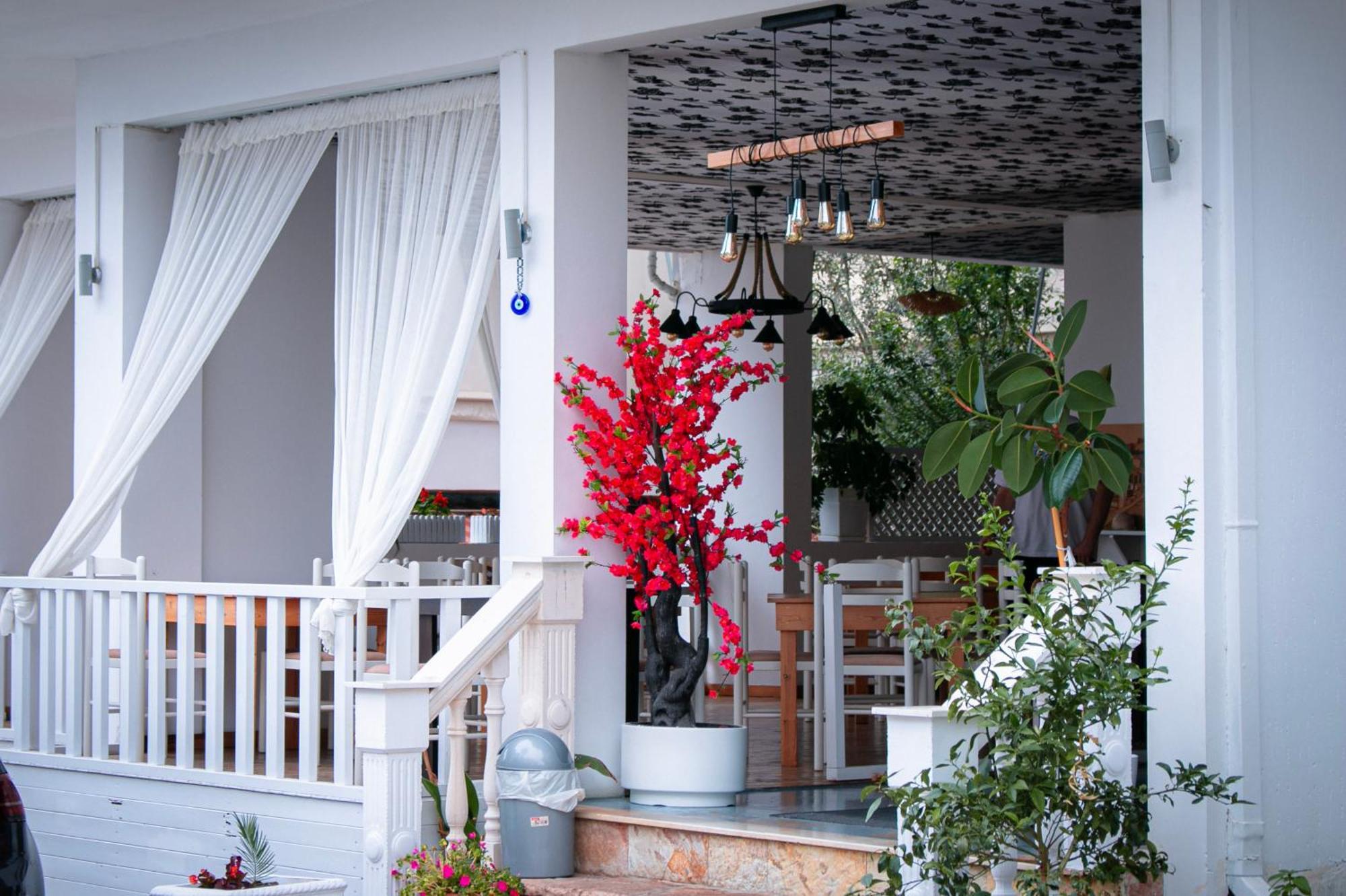 Hotel Fron Saranda Extérieur photo