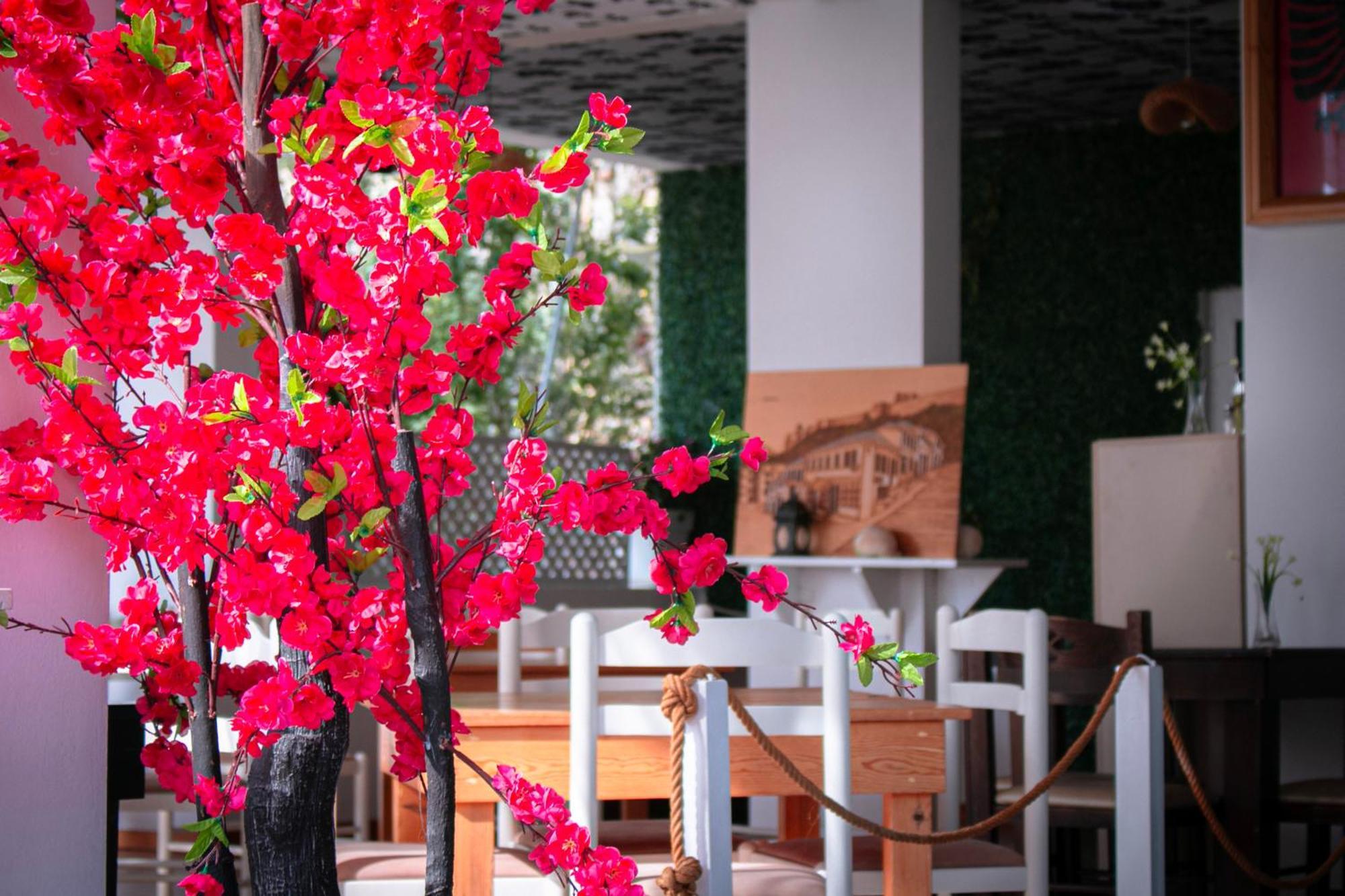 Hotel Fron Saranda Extérieur photo