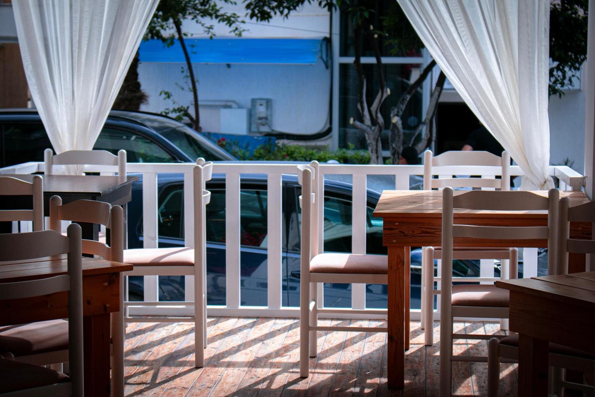 Hotel Fron Saranda Extérieur photo