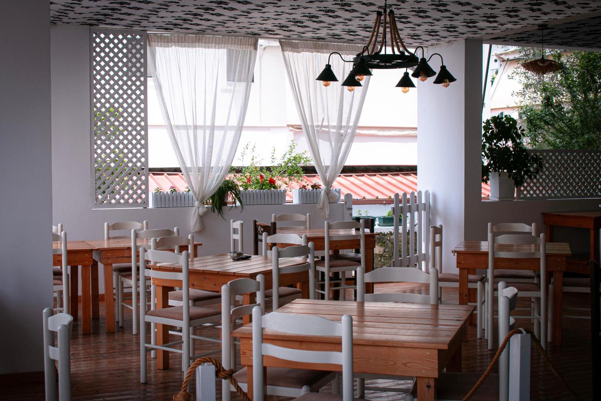 Hotel Fron Saranda Extérieur photo
