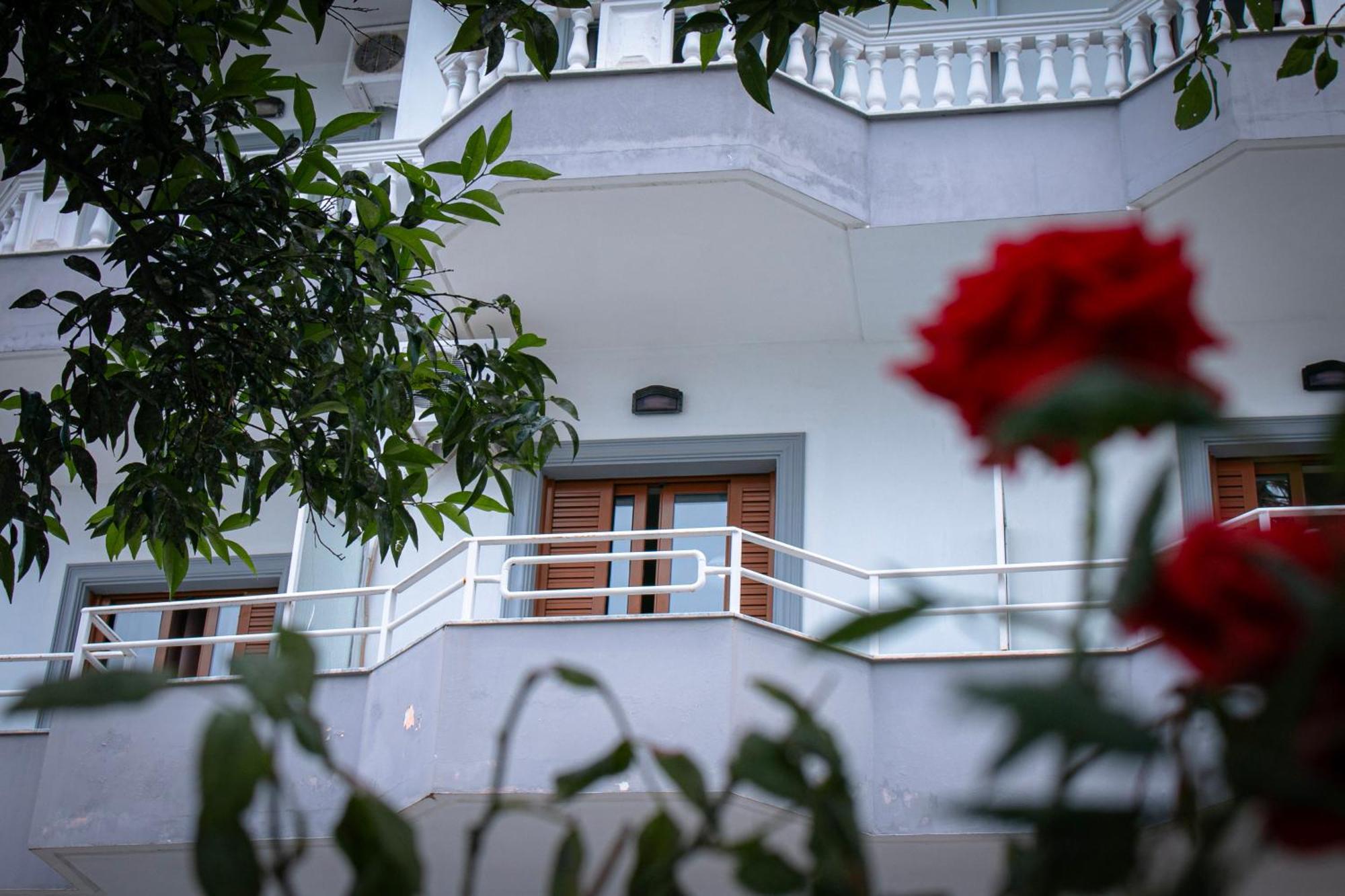 Hotel Fron Saranda Extérieur photo