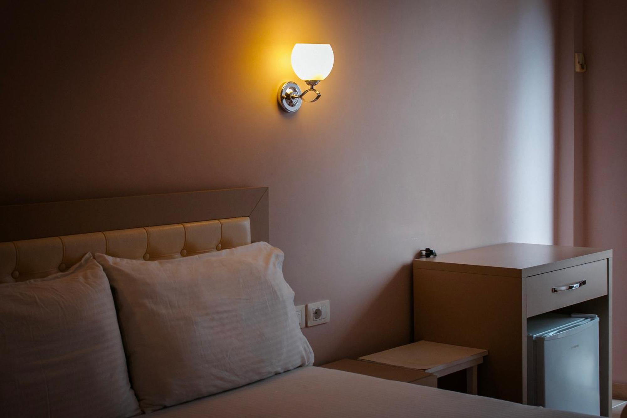 Hotel Fron Saranda Extérieur photo