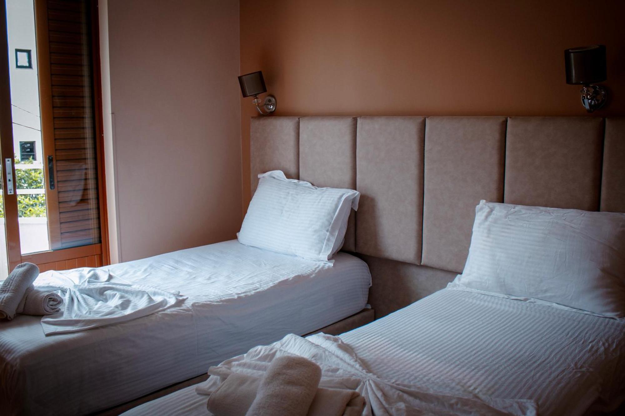 Hotel Fron Saranda Extérieur photo