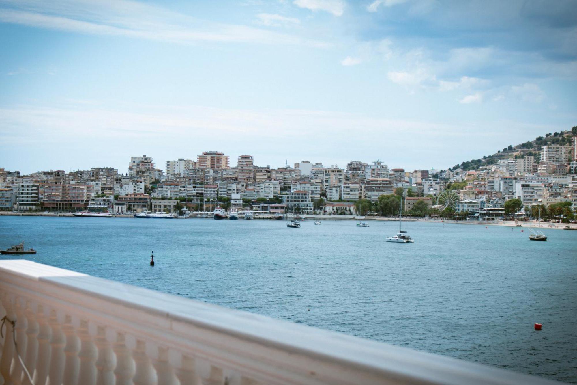 Hotel Fron Saranda Extérieur photo
