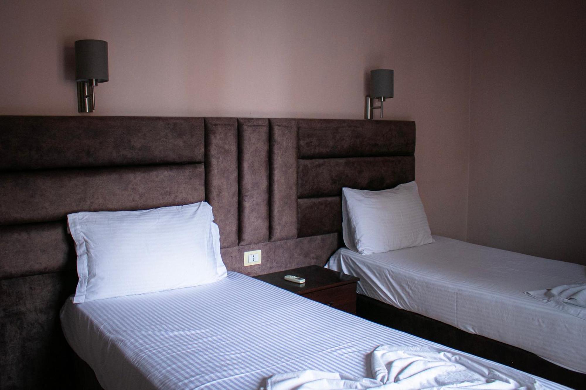 Hotel Fron Saranda Extérieur photo